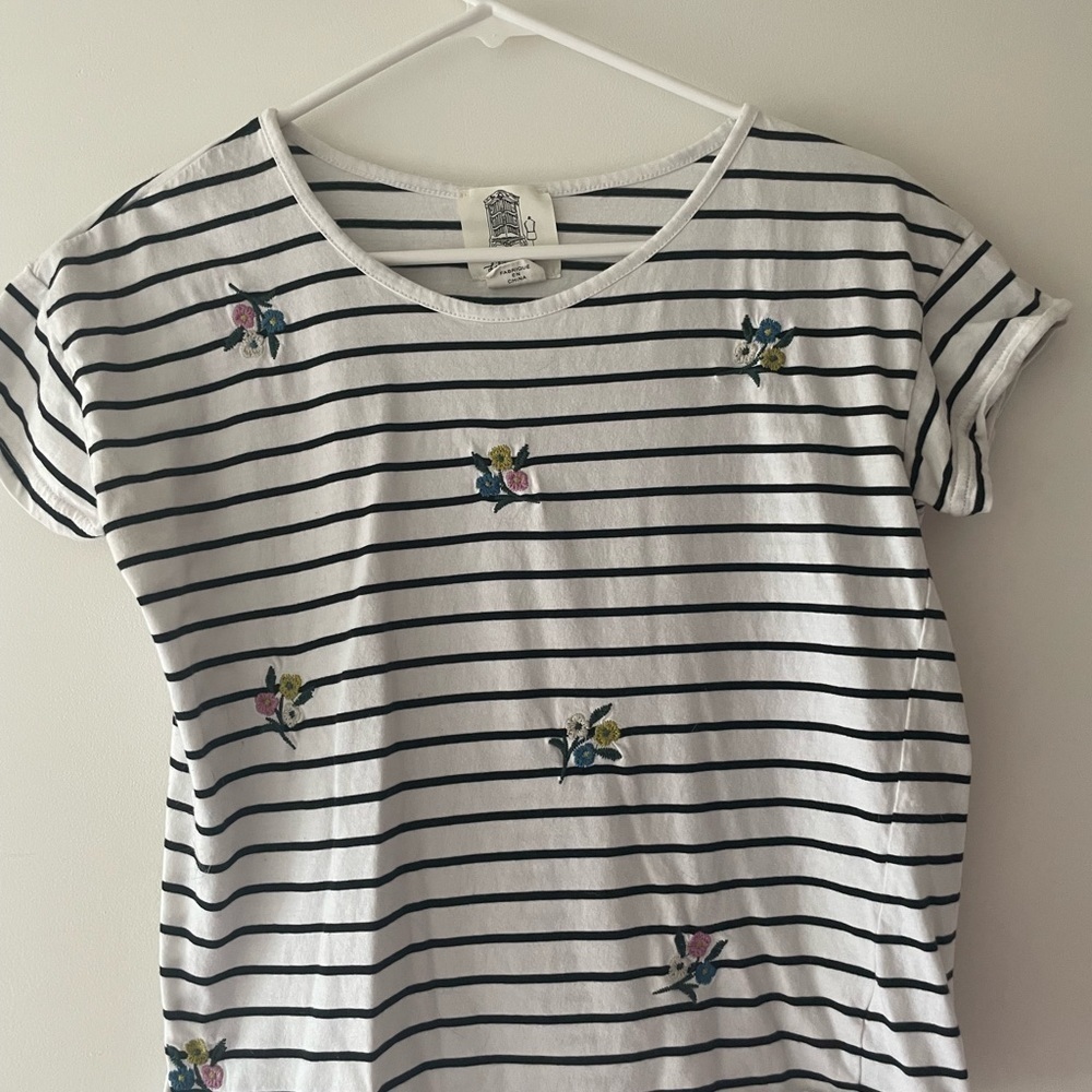 Lili’s Closet (Anthropologie) Striped Floral‎ Tee